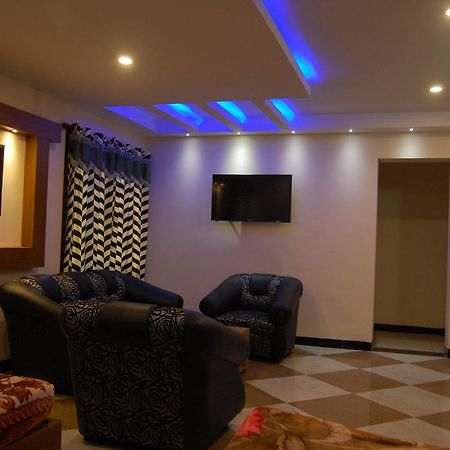 Ezhil Residency Hotel Kodaikanal Buitenkant foto