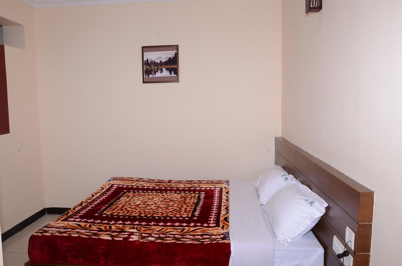 Ezhil Residency Hotel Kodaikanal Buitenkant foto