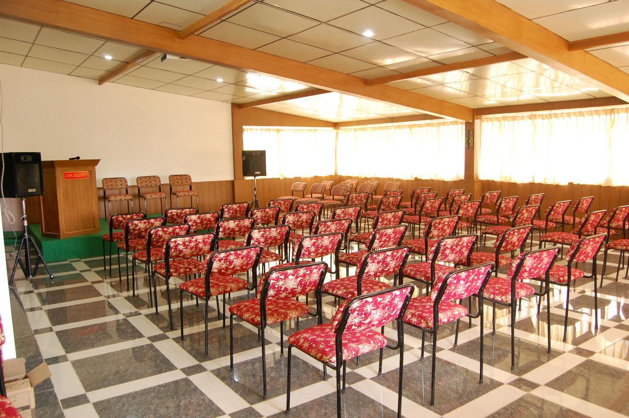 Ezhil Residency Hotel Kodaikanal Buitenkant foto