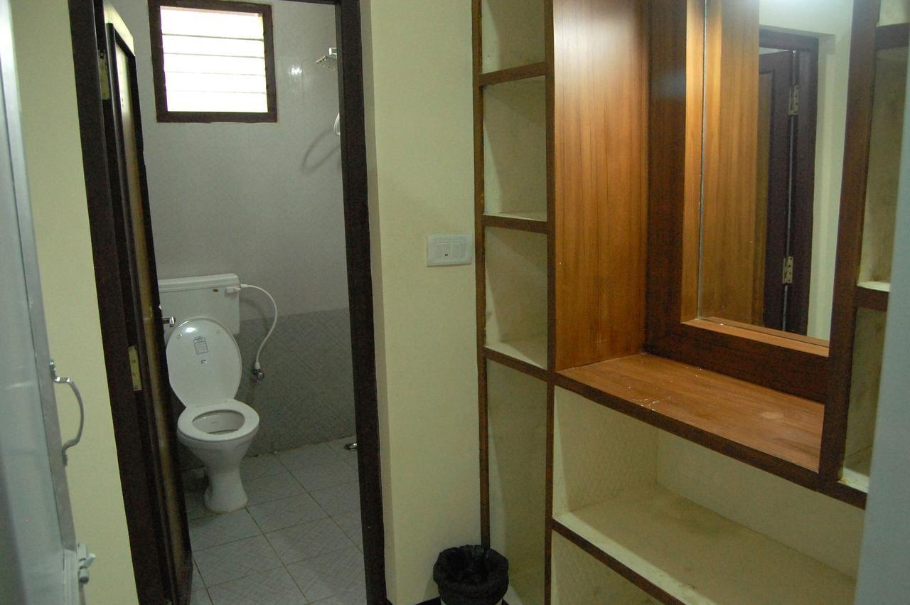 Ezhil Residency Hotel Kodaikanal Buitenkant foto