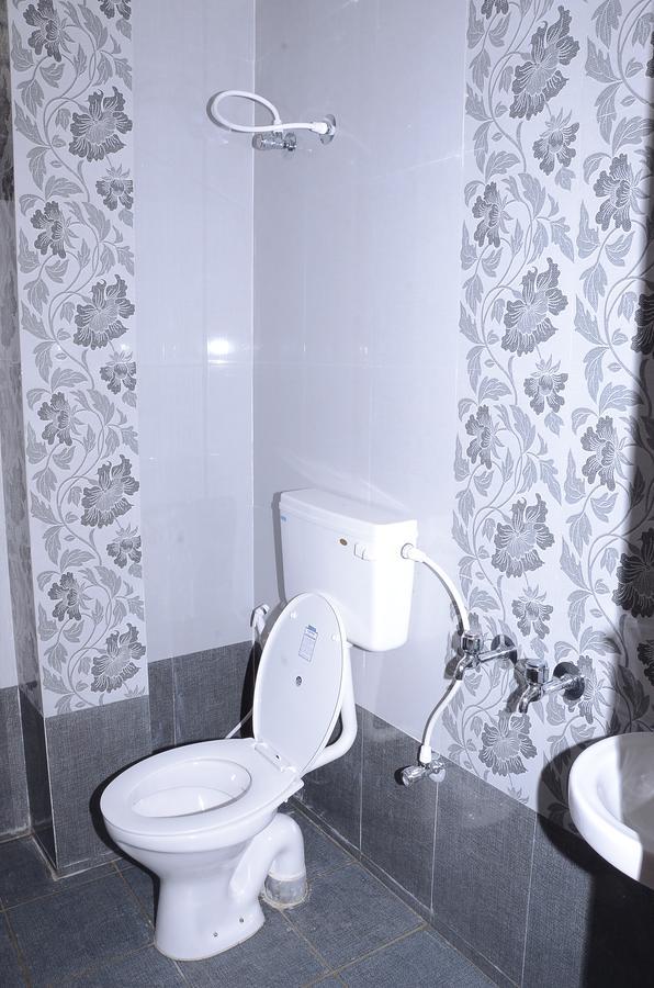 Ezhil Residency Hotel Kodaikanal Buitenkant foto