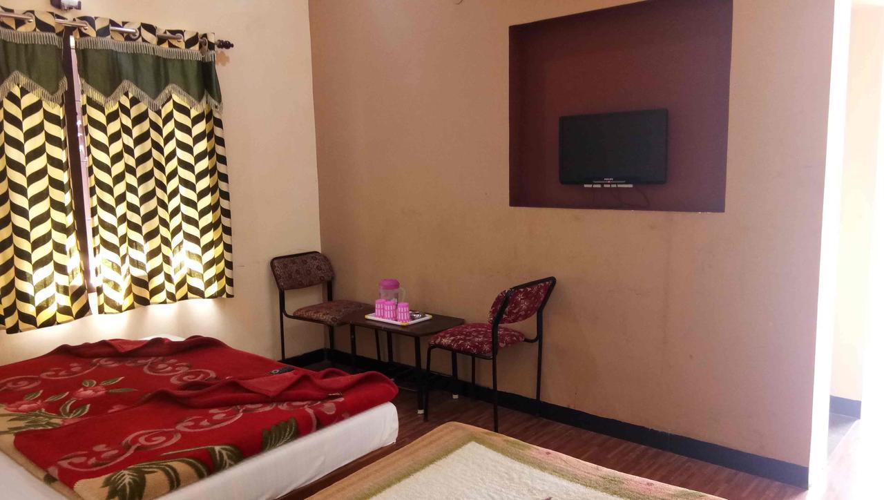 Ezhil Residency Hotel Kodaikanal Buitenkant foto