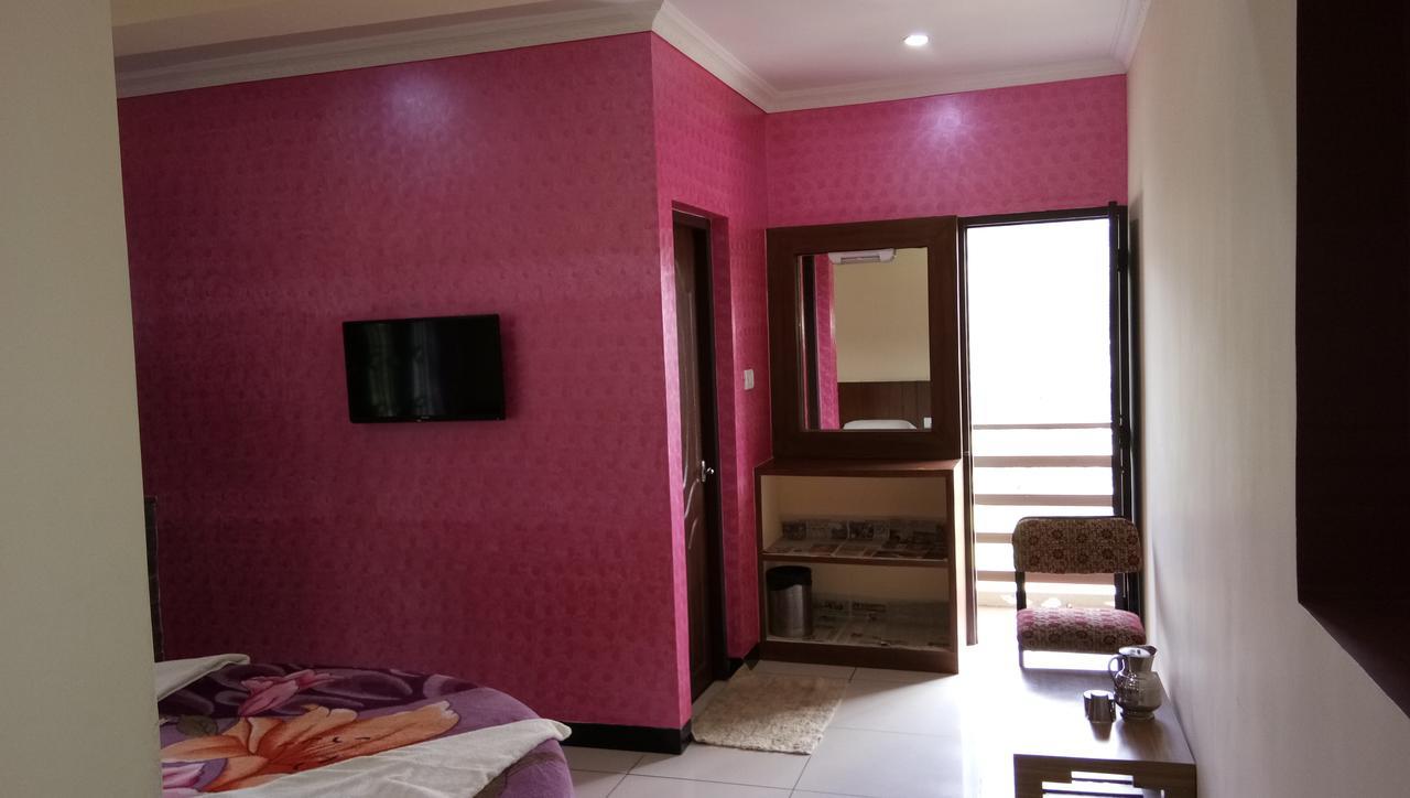 Ezhil Residency Hotel Kodaikanal Buitenkant foto