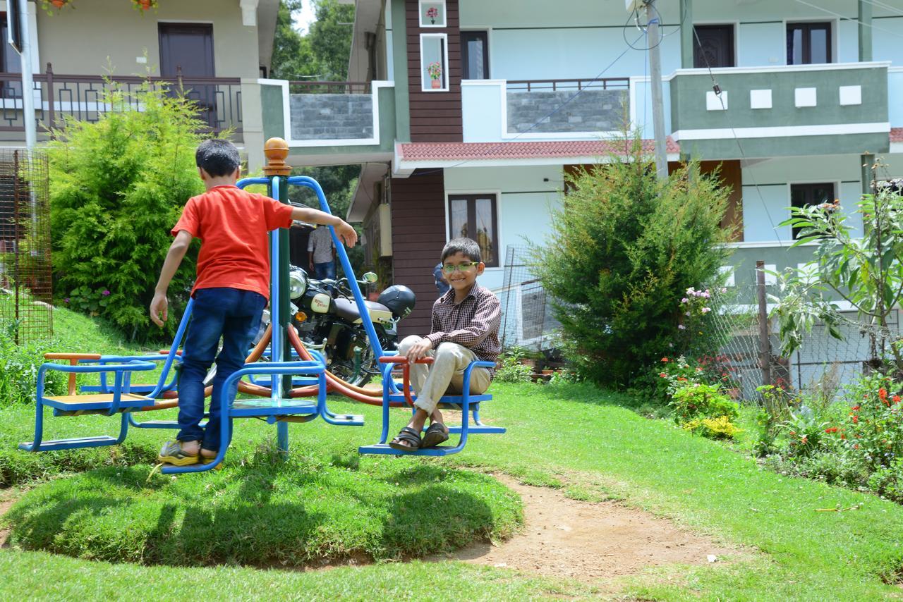 Ezhil Residency Hotel Kodaikanal Buitenkant foto