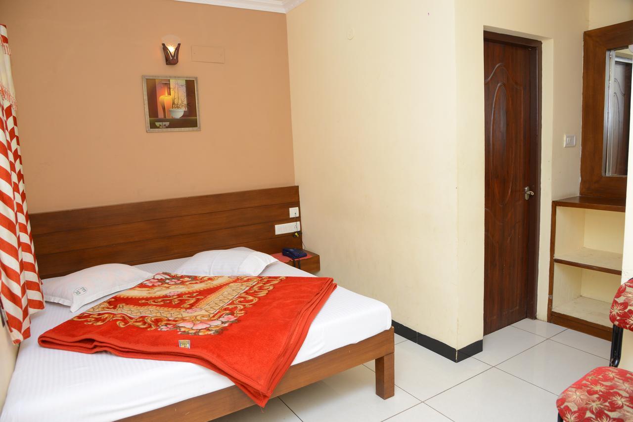 Ezhil Residency Hotel Kodaikanal Buitenkant foto