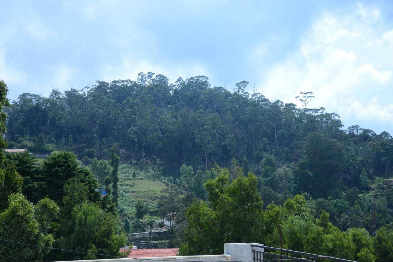 Ezhil Residency Hotel Kodaikanal Buitenkant foto