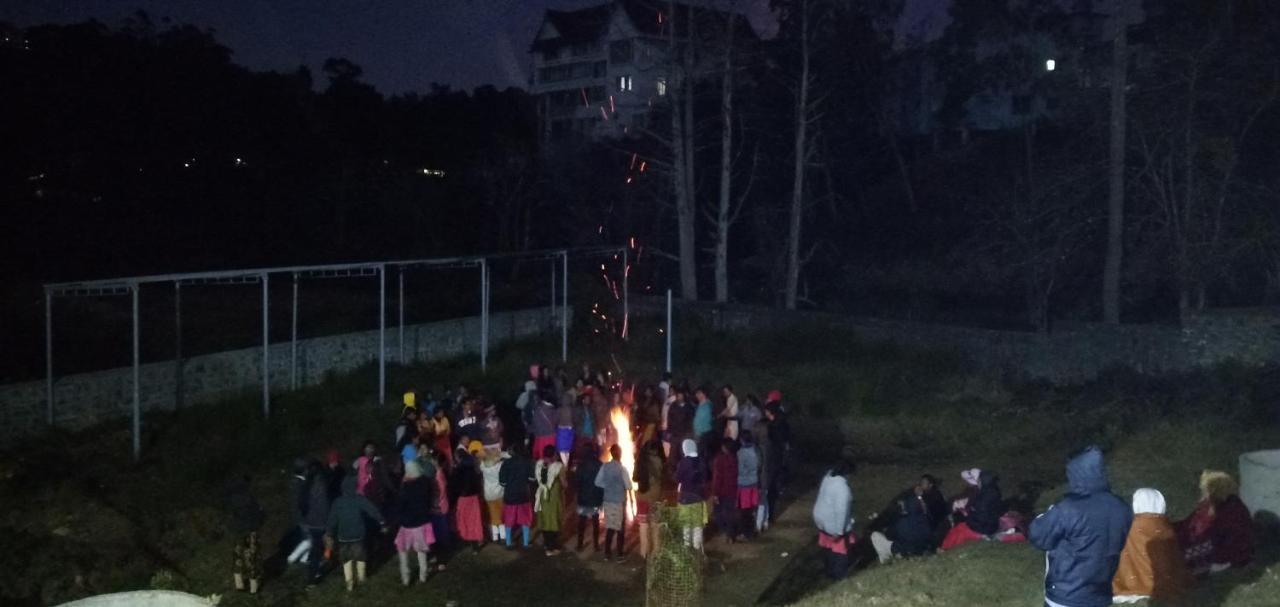 Ezhil Residency Hotel Kodaikanal Buitenkant foto
