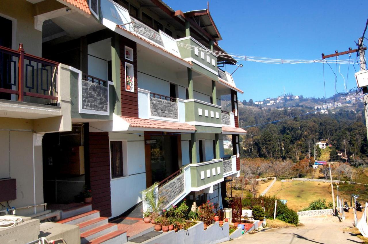 Ezhil Residency Hotel Kodaikanal Buitenkant foto