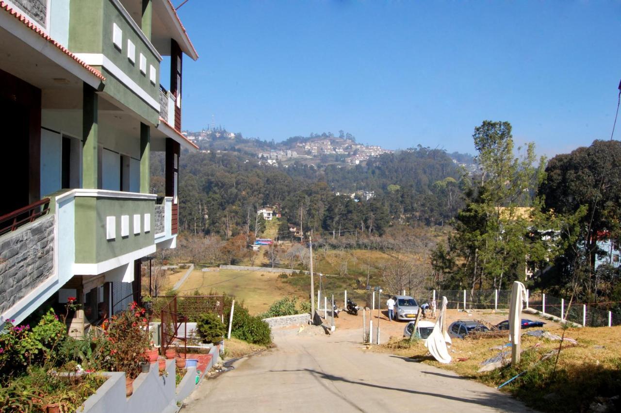 Ezhil Residency Hotel Kodaikanal Buitenkant foto