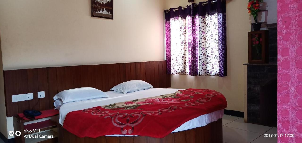 Ezhil Residency Hotel Kodaikanal Buitenkant foto